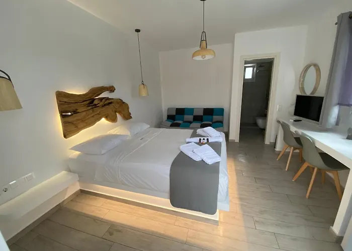 Chill Out * Mykonos Town